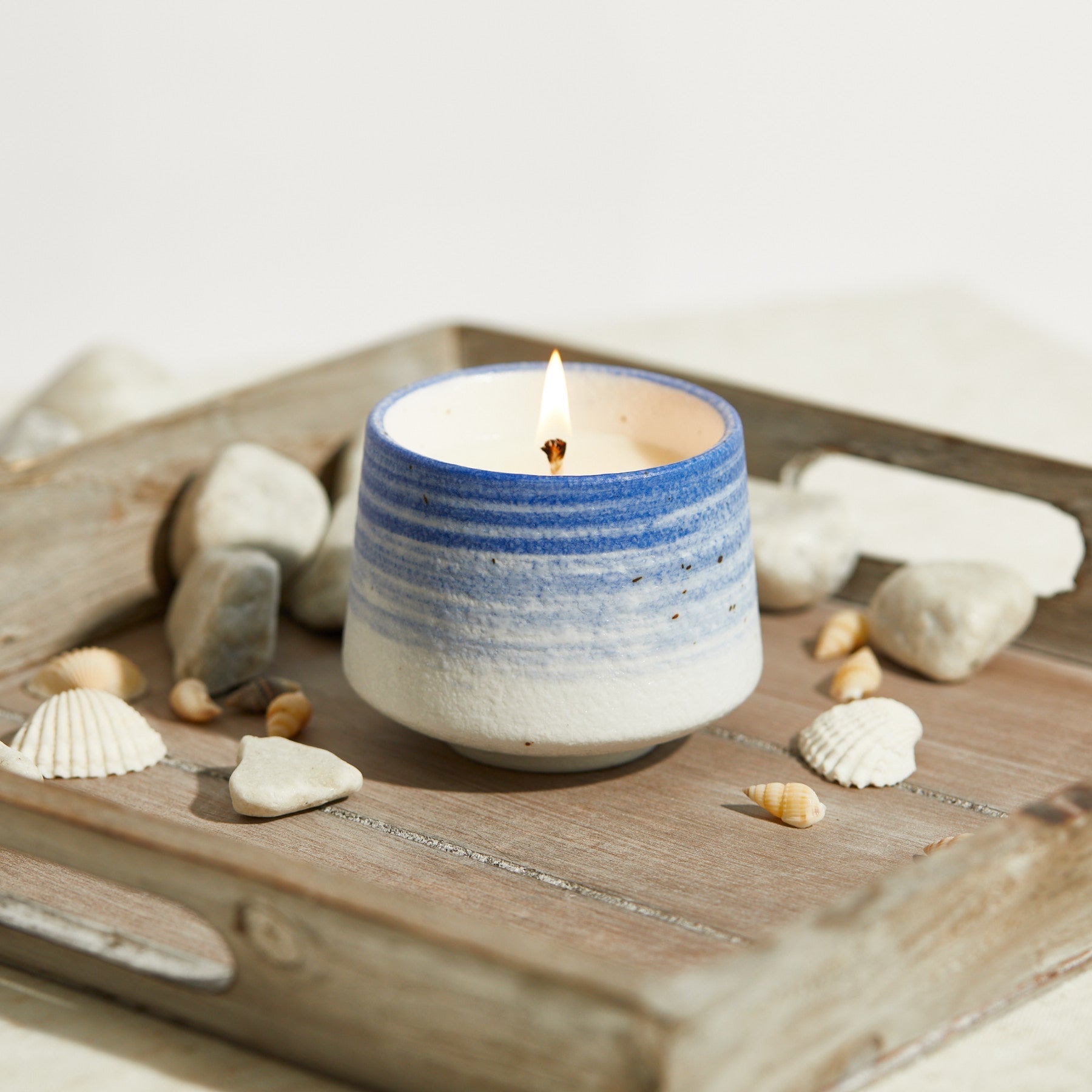 St Ives: Bedruthan Steps Candle - Bay & Blackberry